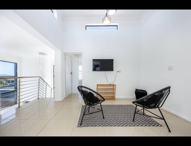 8 BEDROOM HOUSE FOR SALE IN HAASENDAL